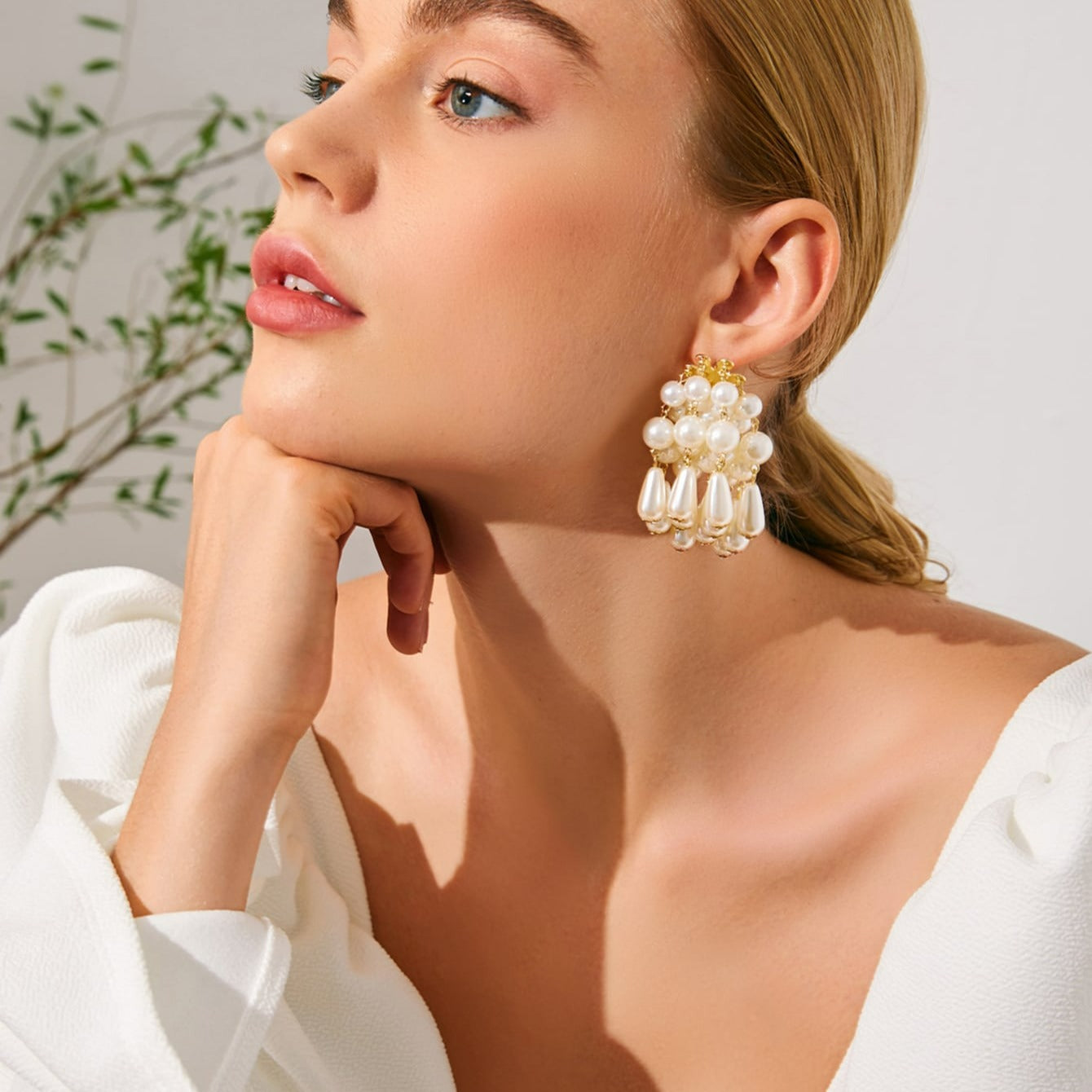 FB Pearl drop Earrings image 0