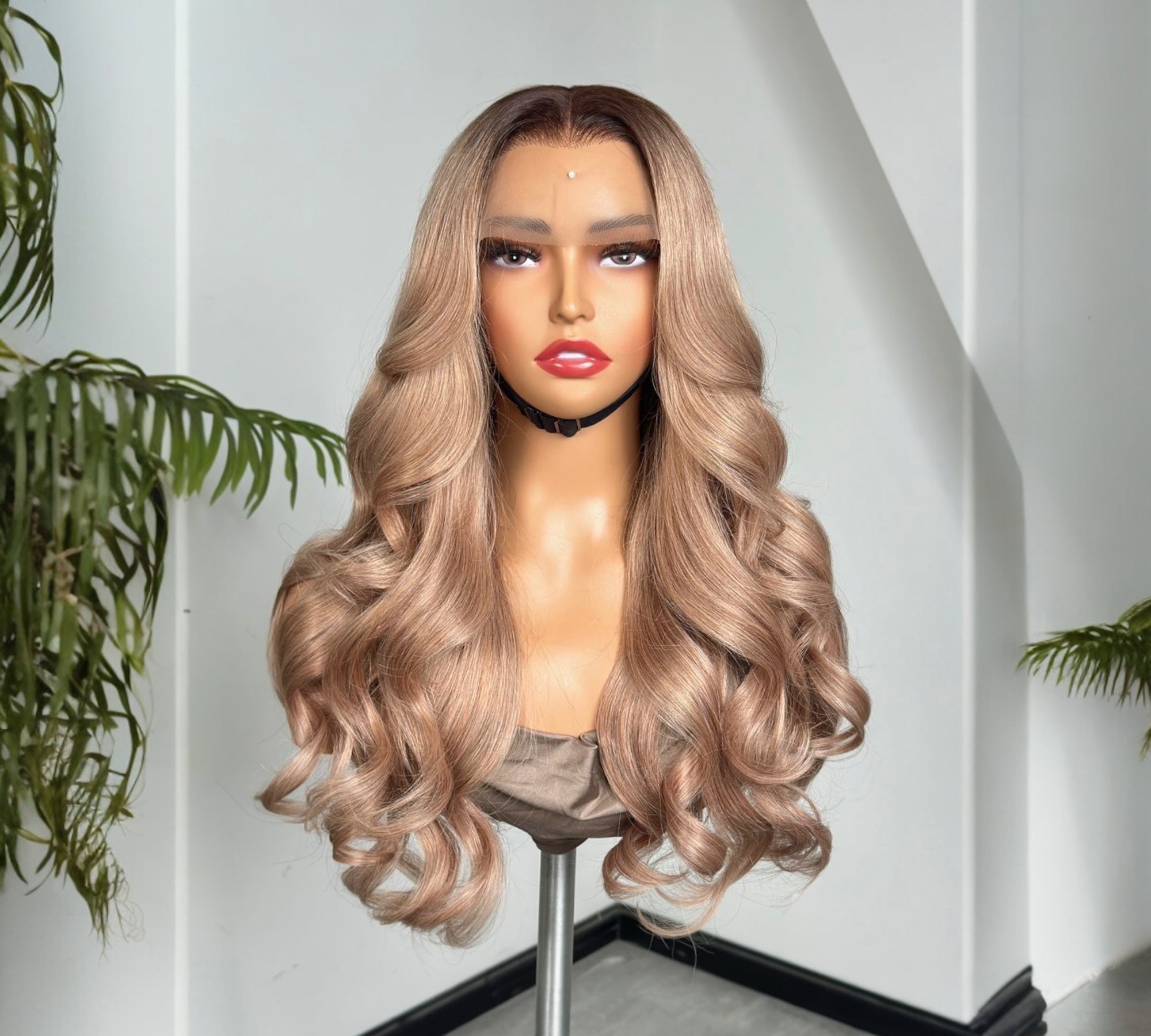 22" Honey Blonde Body Wave Wig