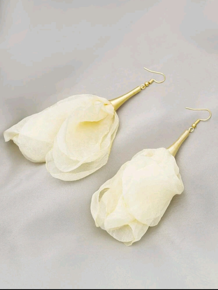 Beige Drop Earrings image 1