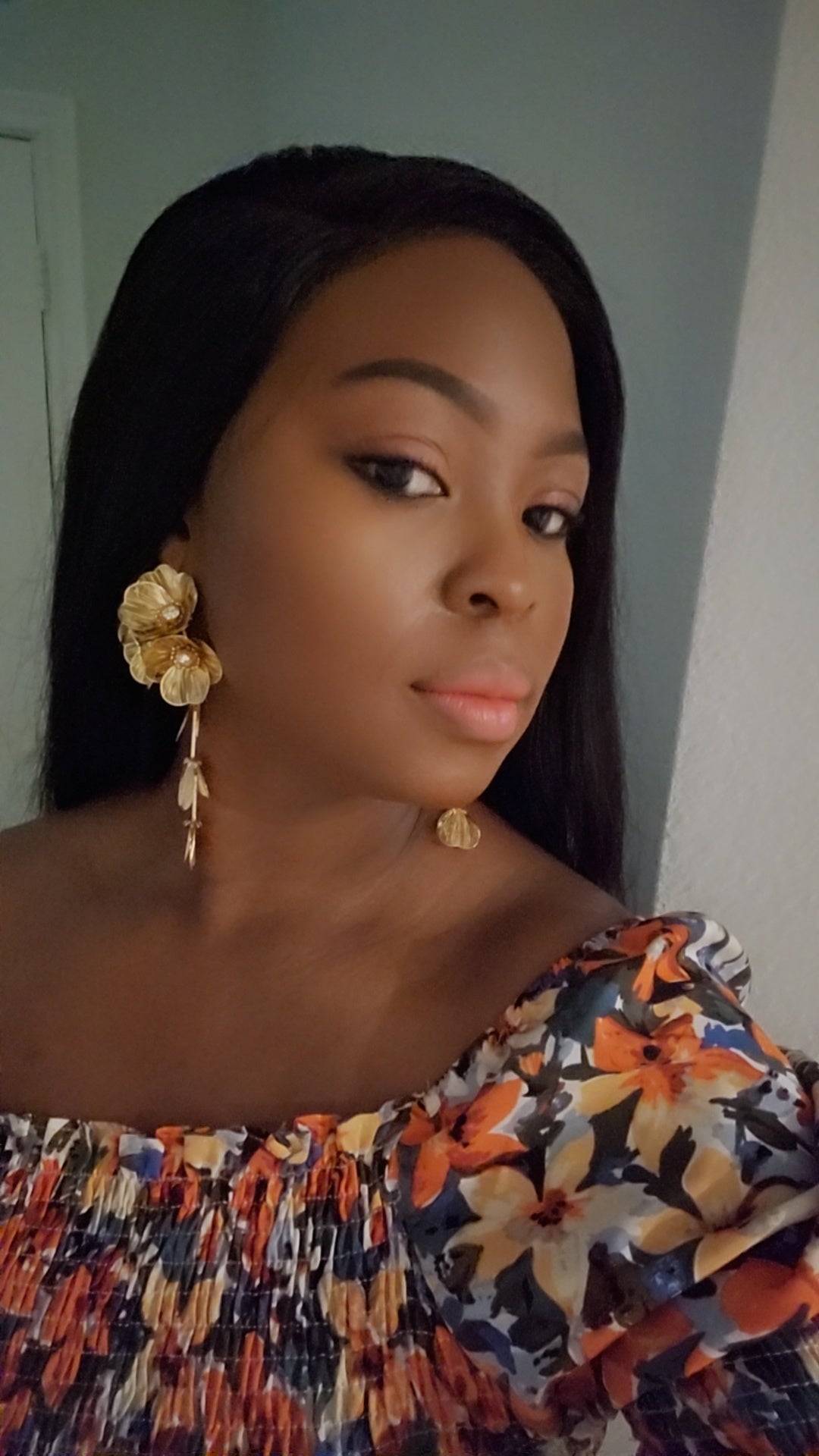 Flower gold earrings  image 0